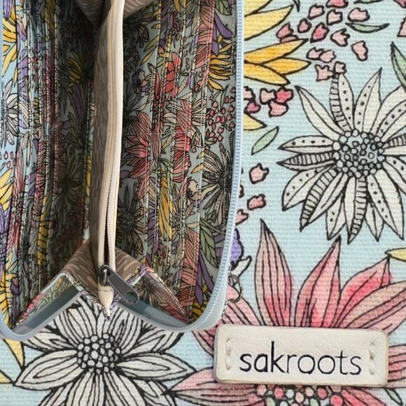 Sakroots Women's Large Smartphone Wristlet Wallet Pastel Flower Garden - Picture 2 of 6